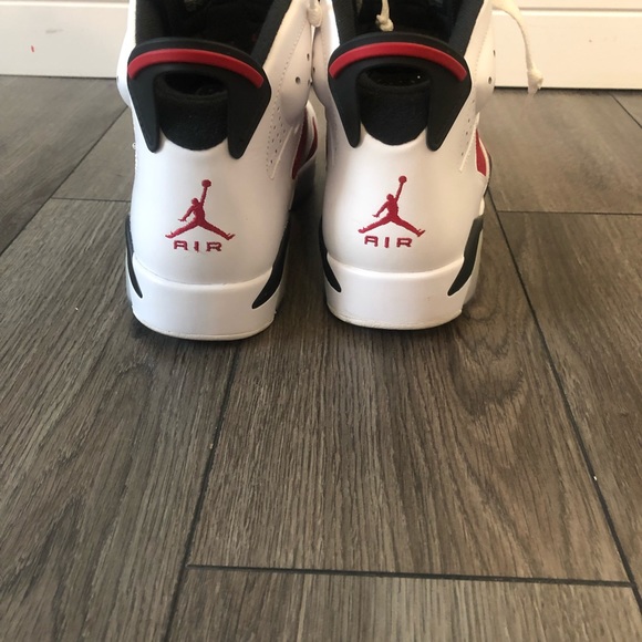 Men’s Jordan carmine 6 sneakers - Picture 4 of 6